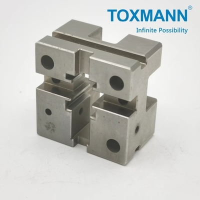 Hochpräzisions-CNC-Bearbeitung von Metallteilen nach Maßgabe