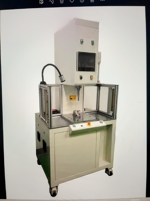 Qualitätsüberwachung der Doppelstationpressmaschine C-Modell